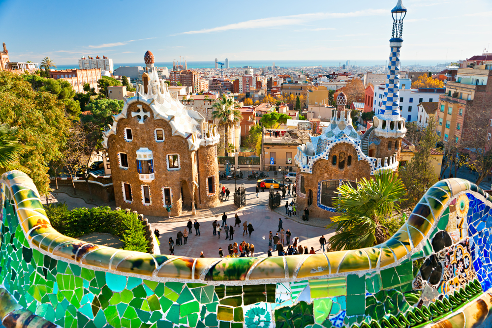 Экскурсионные туры отдых. Испания архитектура Барселона парк Гауди. Парк Гуэль в Испании. Гауди парк Гуэль. Парк Guell в Барселоне.